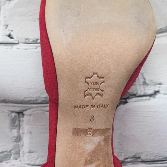 Isaac Mizrahi Red Suede Pumps - Picture 3 of 5